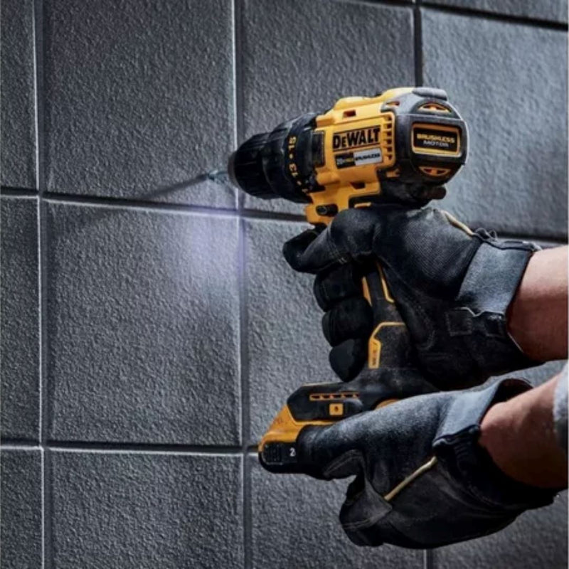 KIT DEWALT: Taladro & Pistola de Impacto + Caja De Herramientas Con 108 Piezas + 20 Brocas De Titanio.